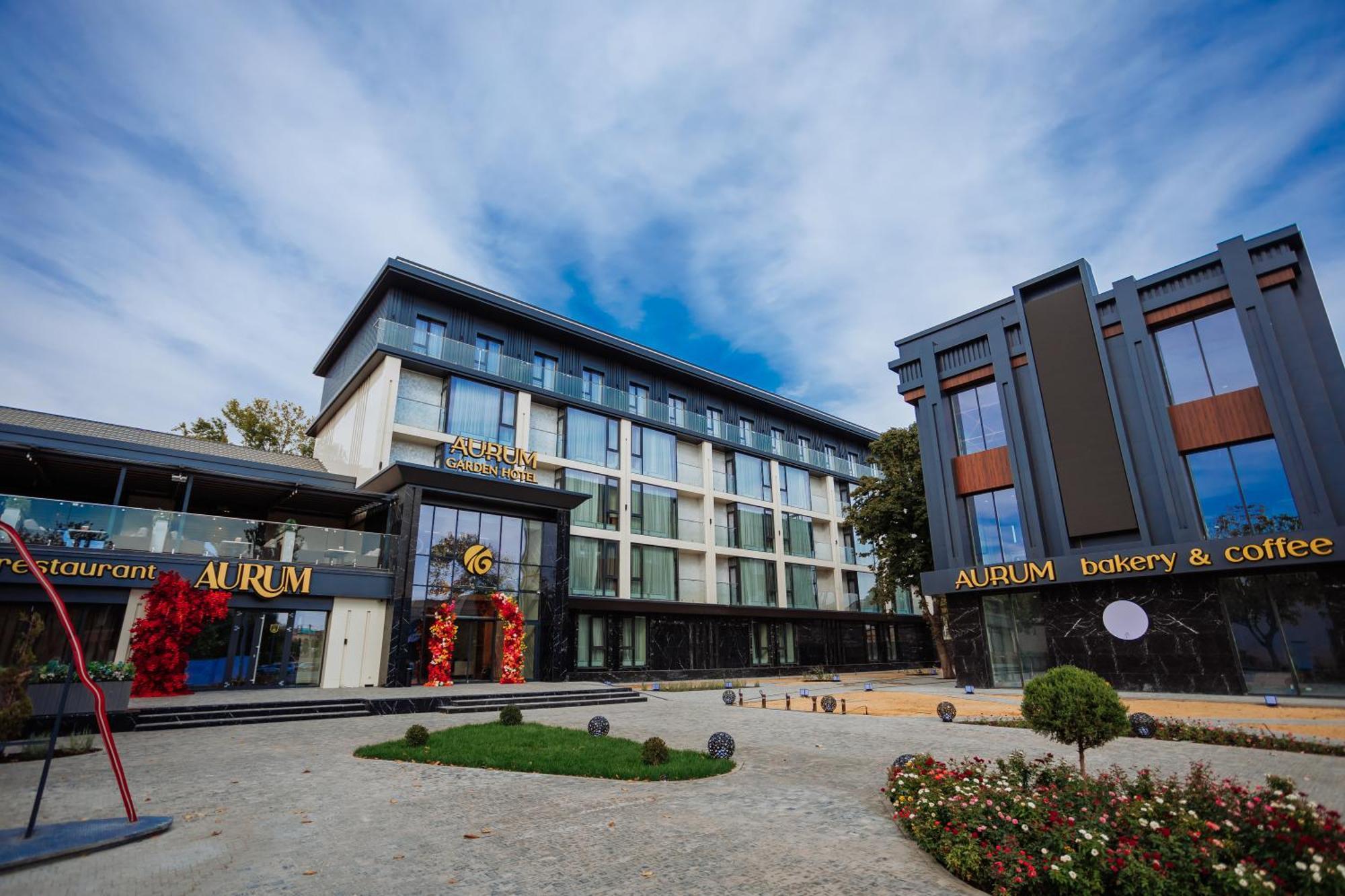 Aurum Garden Hotel Шымкент Экстерьер фото