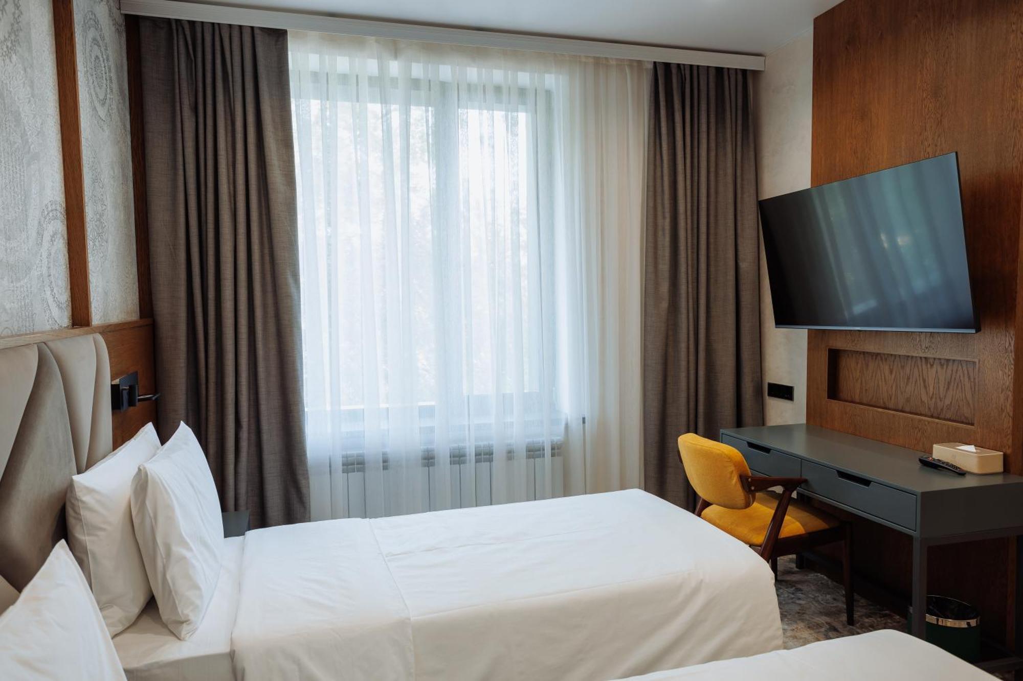 Aurum Garden Hotel Шымкент Экстерьер фото